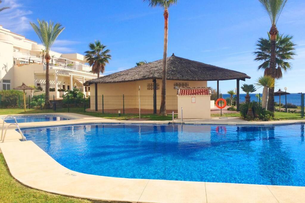 Penthouse Bermuda Beach 2 エステポナ エクステリア 写真