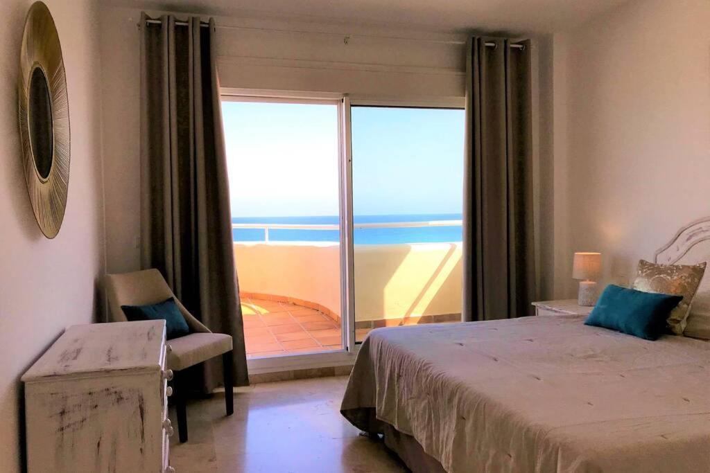 Penthouse Bermuda Beach 2 エステポナ エクステリア 写真
