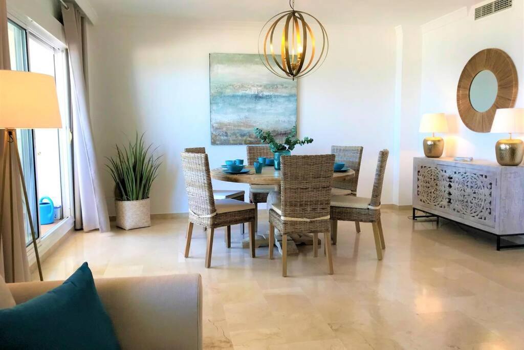Penthouse Bermuda Beach 2 エステポナ エクステリア 写真