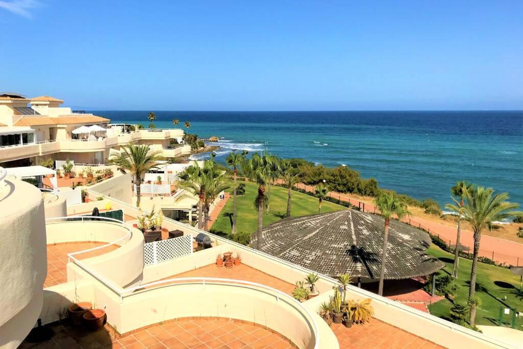 Penthouse Bermuda Beach 2 エステポナ エクステリア 写真