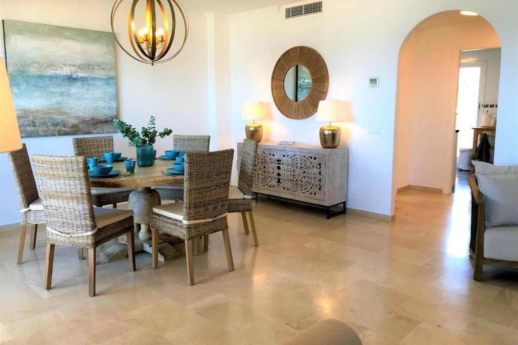 Penthouse Bermuda Beach 2 エステポナ エクステリア 写真
